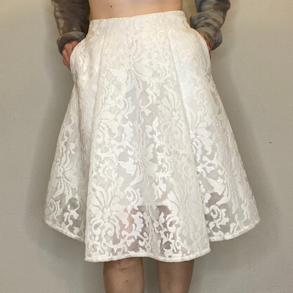 Topshop Dresses & Skirts - Top Shop White Lace A-Line Size 2